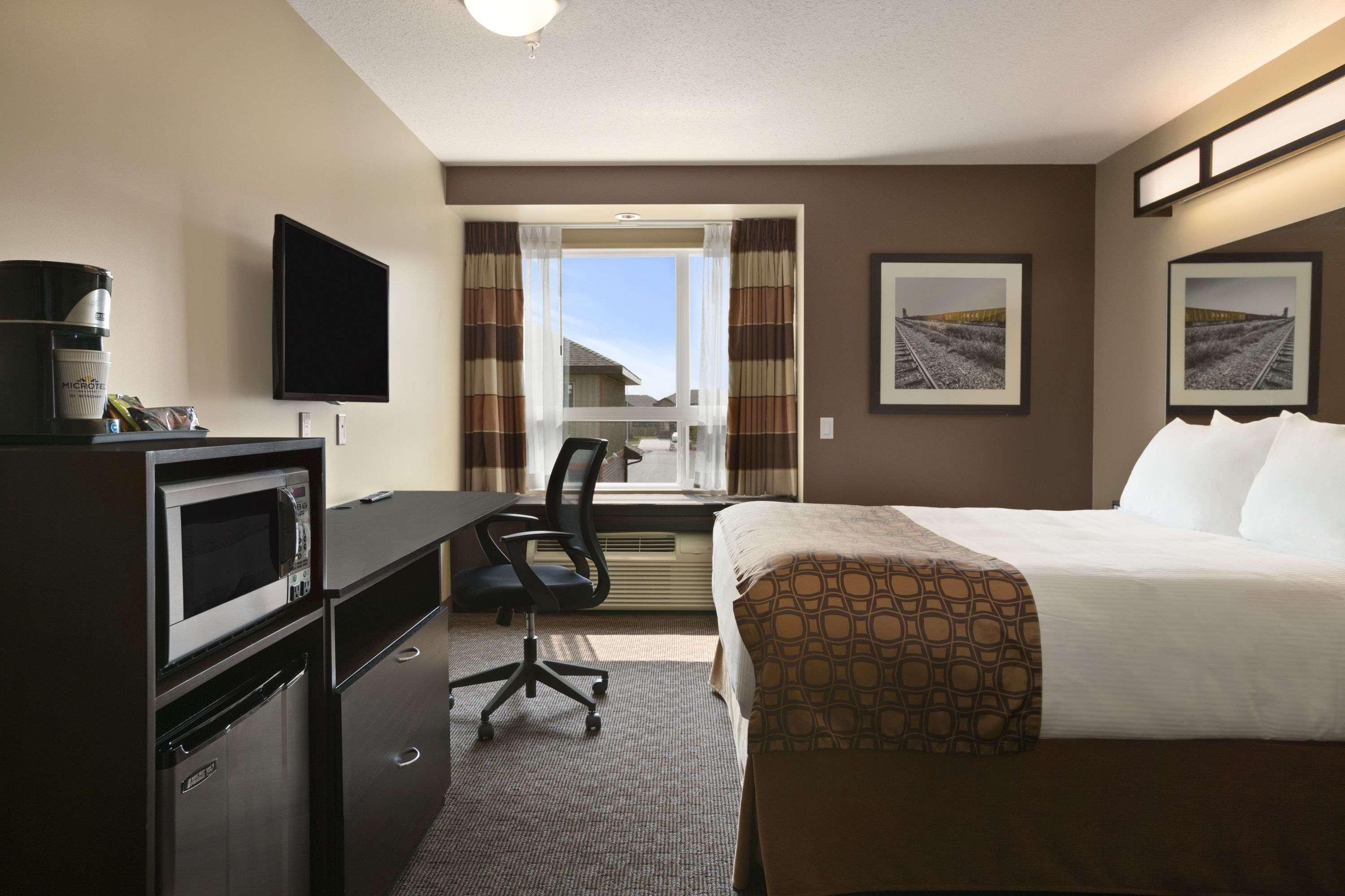 Microtel Inn & Suites By Wyndham לוידמינסטר מראה חיצוני תמונה