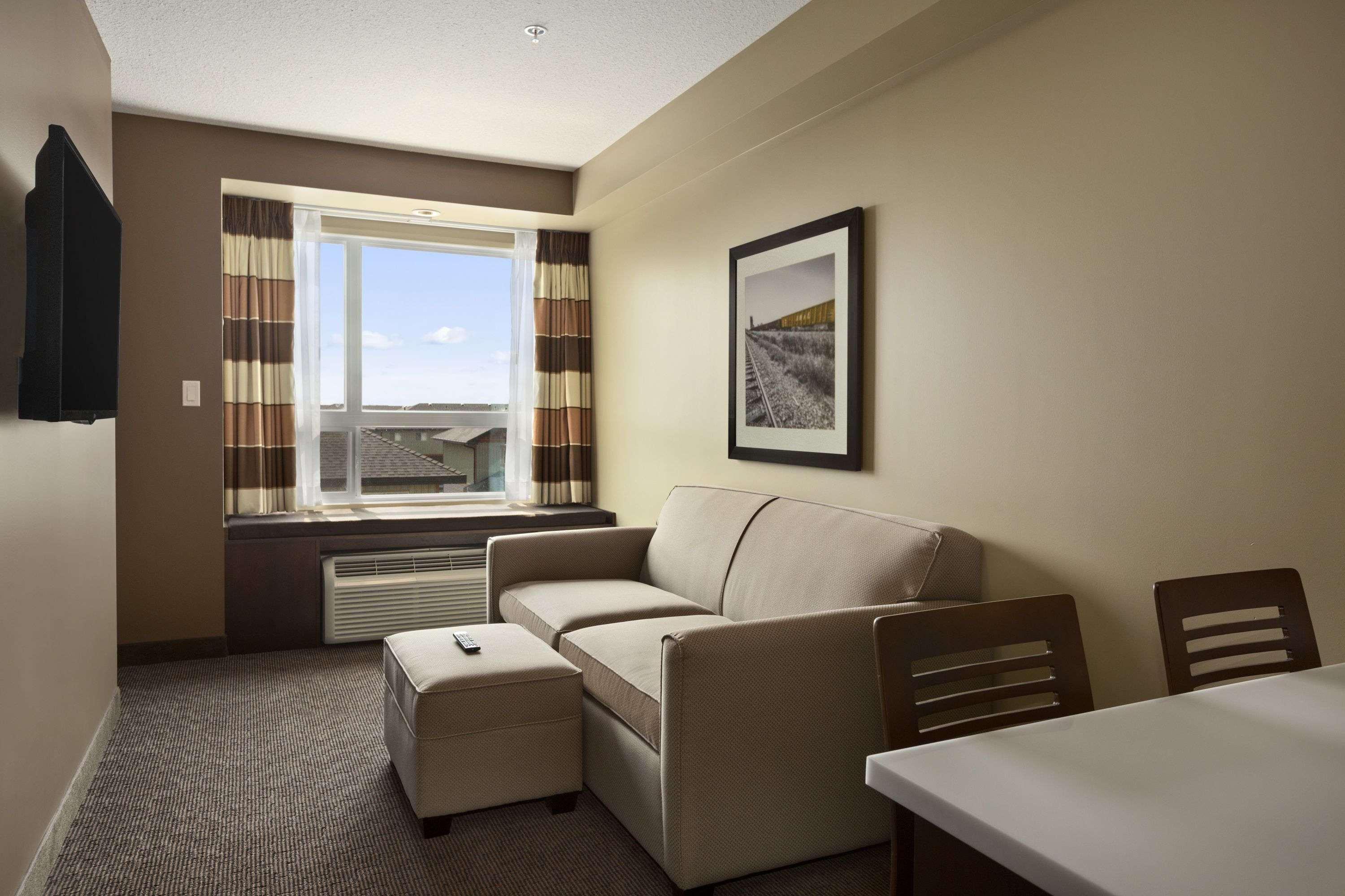 Microtel Inn & Suites By Wyndham לוידמינסטר מראה חיצוני תמונה