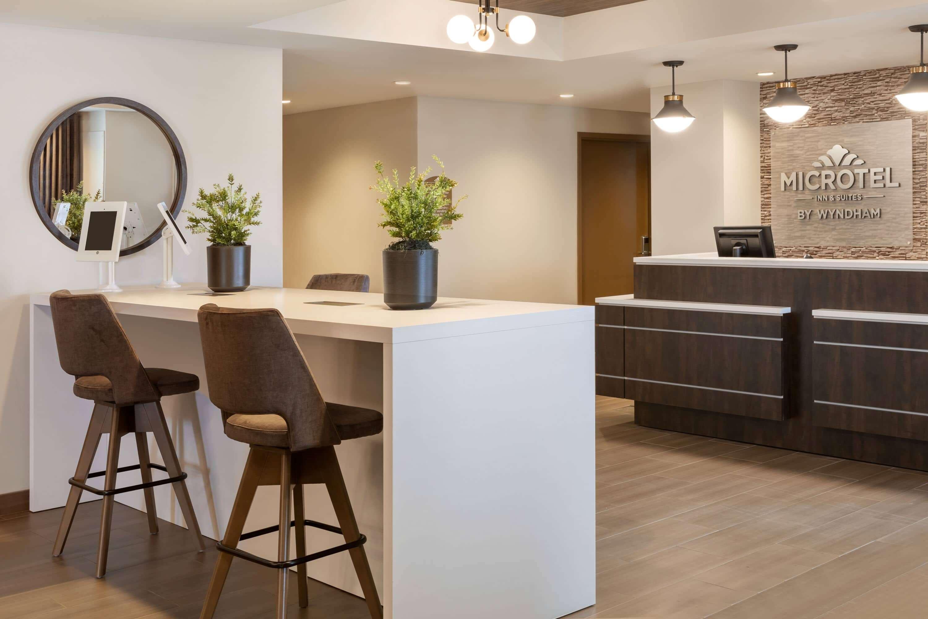 Microtel Inn & Suites By Wyndham לוידמינסטר מראה חיצוני תמונה